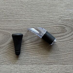 Wine Bottle Stopper & Pourer